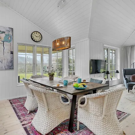Amazing In With Kitchen